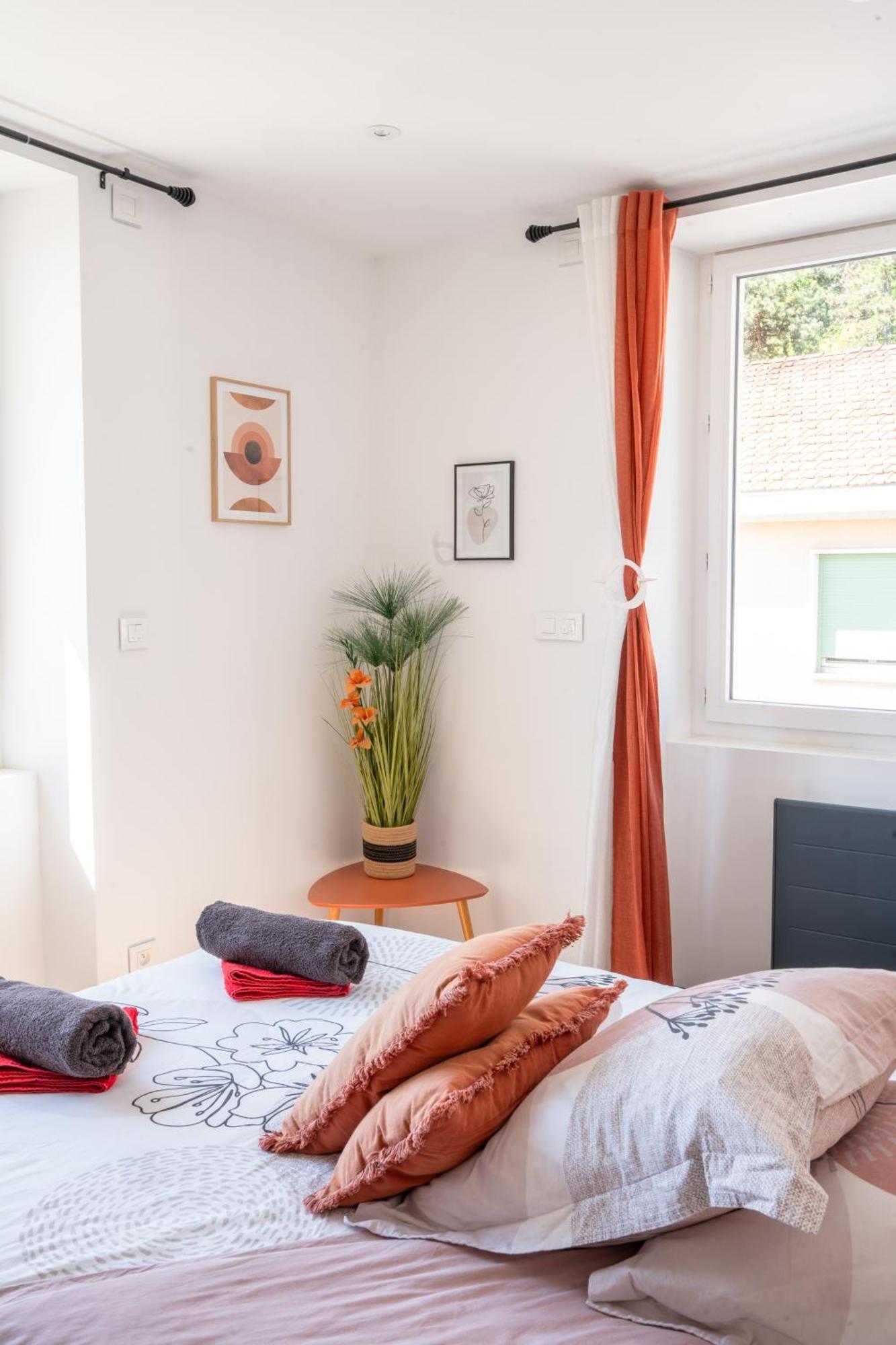 Appartement Centre De Систерон Екстериор снимка